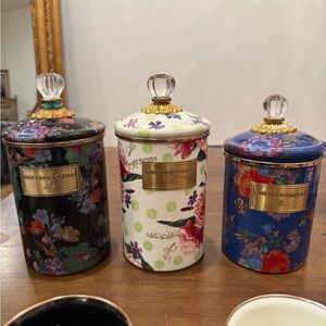 Medium blue canister